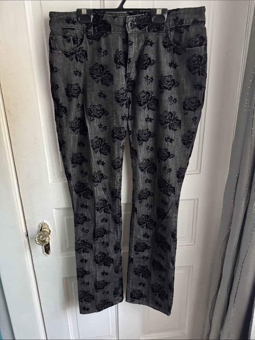 Chico's Gray Pants with Black Floral Burnout